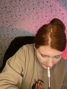 Snapshot of NicollVeys chatting on February 8, 1:03 pm NicollVeys online show from February 8, 1:03 pm