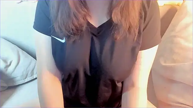 Snapshot of minji_snow chatting on February 2, 1:21 pm minji snow online show from February 2, 1:21 pm