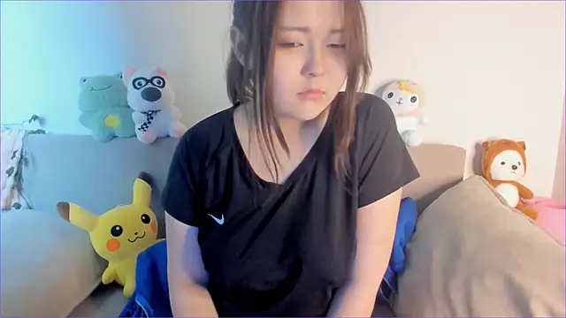 Snapshot of minji_snow chatting on February 4, 1:06 pm minji snow online show from February 4, 1:06 pm