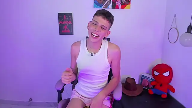 Snapshot of Jasson___ chatting on May 19, 7:31 pm Jasson online show from May 19, 7:31 pm