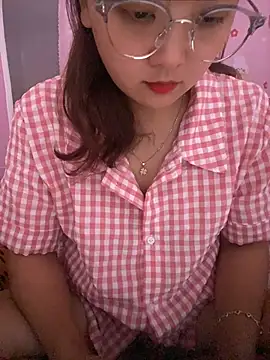 Snapshot of Samsam-006 chatting on May 3, 7:03 am Samsam-006 online show from May 3, 7:03 am