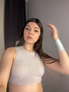 Snapshot of kira_seduce chatting on December 5, 2:25 pm kira seduce online show from December 5, 2:25 pm