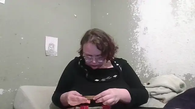 Rentastnrgurl online show from December 14, 11:31 pm