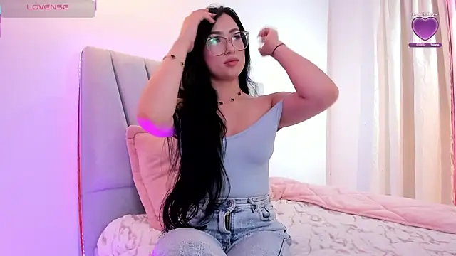 Snapshot of Ambaar5 chatting on February 13, 12:17 am Ambaar5 online show from February 13, 12:17 am