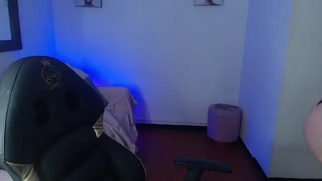 Snapshot of Sara_valderrama_ chatting on January 17, 12:32 pm Sara valderrama online show from January 17, 12:32 pm