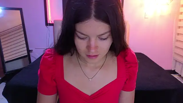 Snapshot of Sara_valderrama_ chatting on February 14, 1:30 pm Sara valderrama online show from February 14, 1:30 pm