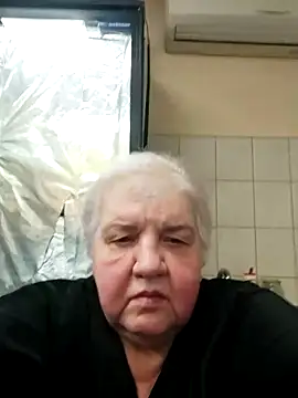 Snapshot of HapinessLovee chatting on December 19, 7:59 am HapinessLovee online show from December 19, 7:59 am