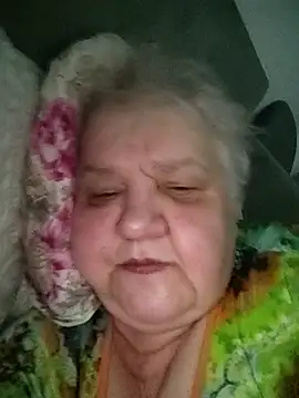 Snapshot of HapinessLovee chatting on December 21, 4:47 pm HapinessLovee online show from December 21, 4:47 pm