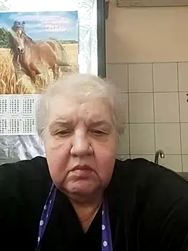 Snapshot of HapinessLovee chatting on January 12, 8:52 am HapinessLovee online show from January 12, 8:52 am