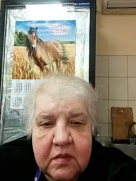 Snapshot of HapinessLovee chatting on January 13, 9:25 am HapinessLovee online show from January 13, 9:25 am