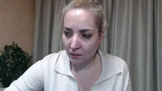 Snapshot of sweetpussy chatting on January 31, 7:11 pm sweetpussy online show from January 31, 7:11 pm