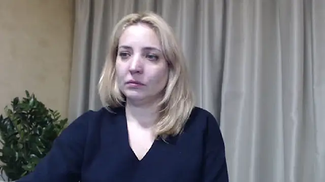 Snapshot of sweetpussy chatting on February 7, 2:54 pm sweetpussy online show from February 7, 2:54 pm