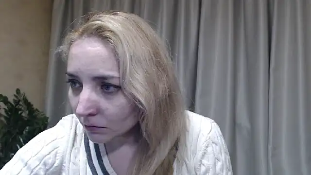 Snapshot of sweetpussy chatting on February 26, 12:15 pm sweetpussy online show from February 26, 12:15 pm