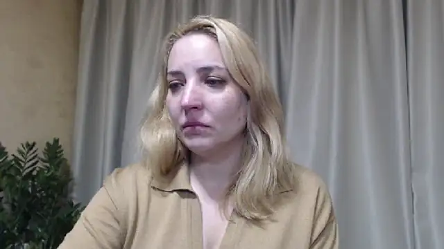 Snapshot of sweetpussy chatting on March 10, 4:56 pm sweetpussy online show from March 10, 4:56 pm