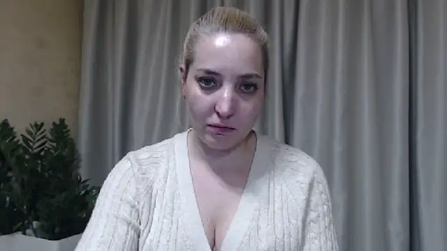 Snapshot of sweetpussy chatting on March 14, 10:26 pm sweetpussy online show from March 14, 10:26 pm