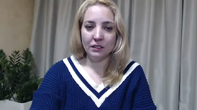 Snapshot of sweetpussy chatting on March 25, 3:29 pm sweetpussy online show from March 25, 3:29 pm