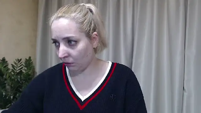 Snapshot of sweetpussy chatting on April 2, 2:04 pm sweetpussy online show from April 2, 2:04 pm