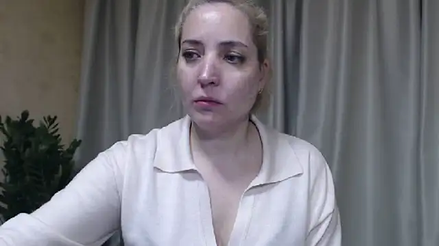 Snapshot of sweetpussy chatting on April 30, 8:57 pm sweetpussy online show from April 30, 8:57 pm
