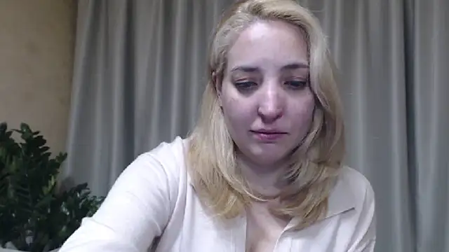 Snapshot of sweetpussy chatting on May 15, 6:48 pm sweetpussy online show from May 15, 6:48 pm