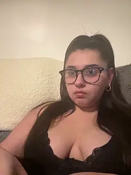 Wild Busty Niyah XX online show from December 21, 9:55 pm