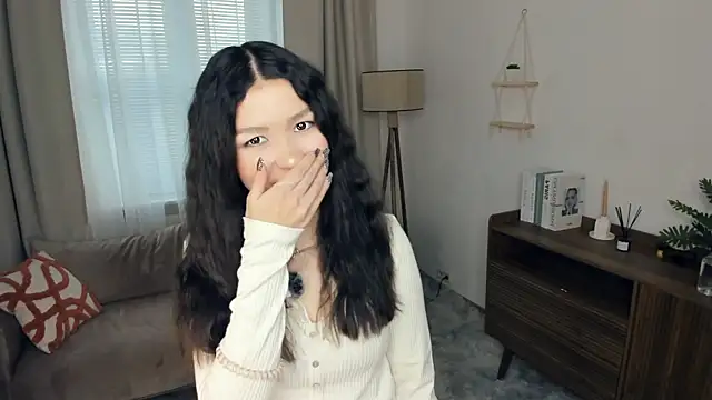 LonaLongsdorf online show from January 10, 9:00 am