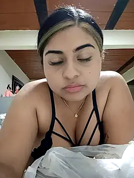 MariaPaula22  online show from December 22, 8:00 am