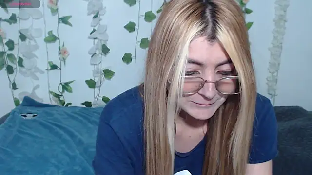 pal0mita online show from December 15, 5:06 pm