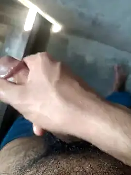 Snapshot of xhanm chatting on February 20, 6:26 am xhanm online show from February 20, 6:26 am