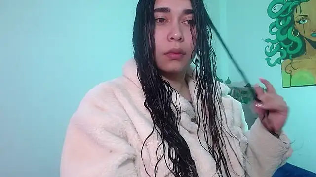 naomybenedetti online show from December 21, 12:45 pm