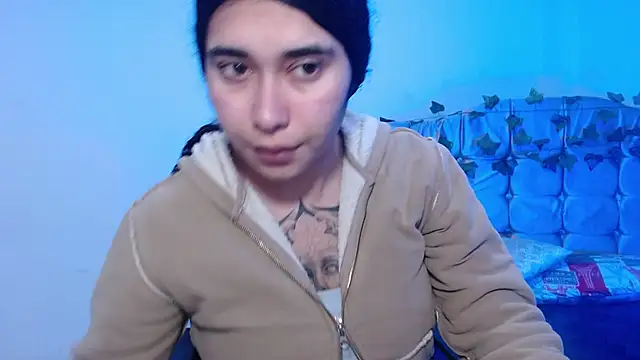 naomybenedetti online show from January 12, 1:05 pm