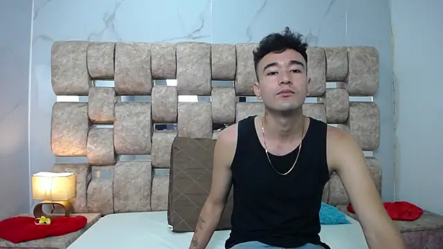 KathyAiden online show from April 1, 5:21 pm