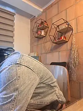 Magenta Moon online show from March 5, 9:33 pm