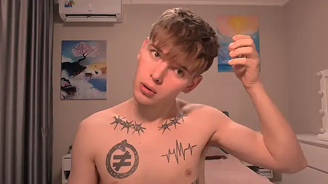 Snapshot of Fredd_Xanders chatting on December 15, 11:20 pm Fredd Xanders online show from December 15, 11:20 pm