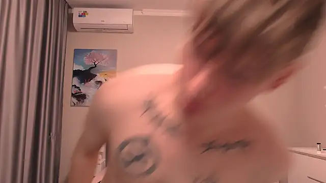 Snapshot of Fredd_Xanders chatting on December 19, 5:20 pm Fredd Xanders online show from December 19, 5:20 pm