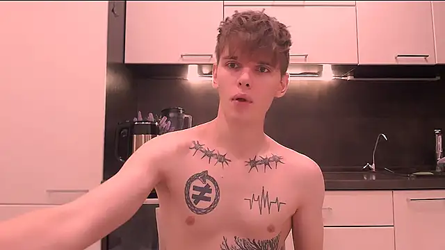 Snapshot of Fredd_Xanders chatting on January 8, 9:06 pm Fredd Xanders online show from January 8, 9:06 pm