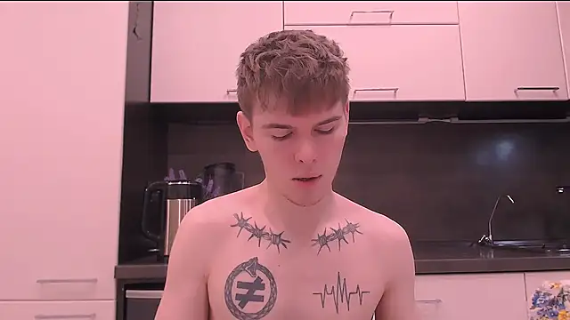 Snapshot of Fredd_Xanders chatting on February 22, 6:17 pm Fredd Xanders online show from February 22, 6:17 pm