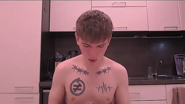 Snapshot of Fredd_Xanders chatting on February 25, 8:51 pm Fredd Xanders online show from February 25, 8:51 pm