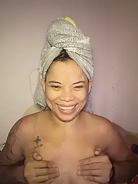 Snapshot of Cinpussie89 chatting on June 6, 1:27 pm Cinpussie89 online show from June 6, 1:27 pm