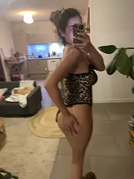 Deborahoff online show from January 31, 8:51 pm