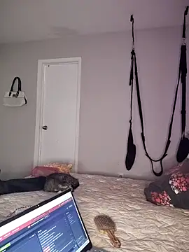 SpiderRose online show from December 15, 5:55 am