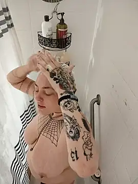 Snapshot of SpiderRose chatting on March 2, 4:14 pm SpiderRose online show from March 2, 4:14 pm