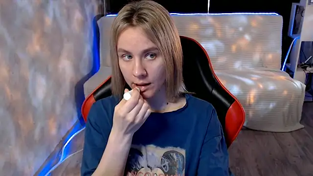 MiaBun1 online show from April 10, 3:45 am