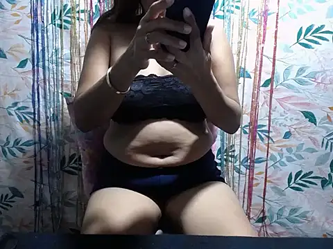 HotCreamyPussy4u online show from December 22, 2:41 am