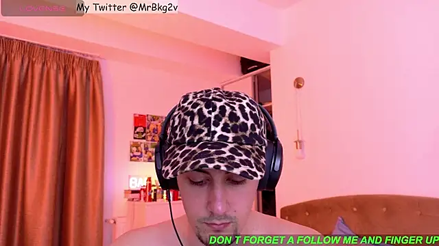Snapshot of Brellisimo chatting on May 30, 7:33 pm Brellisimo online show from May 30, 7:33 pm