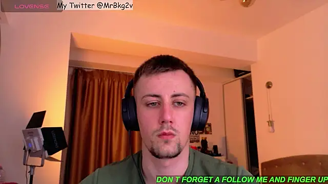 Snapshot of Brellisimo chatting on June 3, 4:01 pm Brellisimo online show from June 3, 4:01 pm