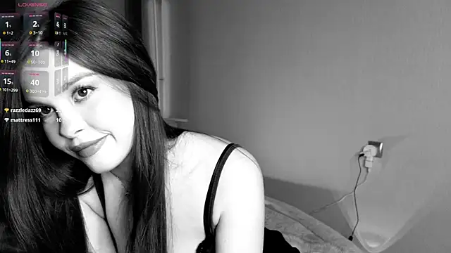 MoonJoyce online show from January 13, 3:28 pm