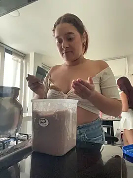 Emily Jonness  online show from December 15, 11:36 am