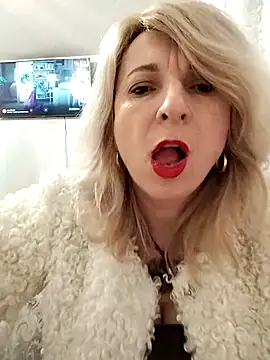 Snapshot of AhlyssaLove1155 chatting on February 22, 3:43 pm AhlyssaLove1155 online show from February 22, 3:43 pm