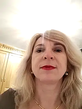 Snapshot of AhlyssaLove1155 chatting on March 1, 5:04 pm AhlyssaLove1155 online show from March 1, 5:04 pm