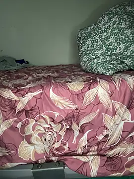 Snapshot of NaturalSunny chatting on January 19, 9:57 am NaturalSunny online show from January 19, 9:57 am